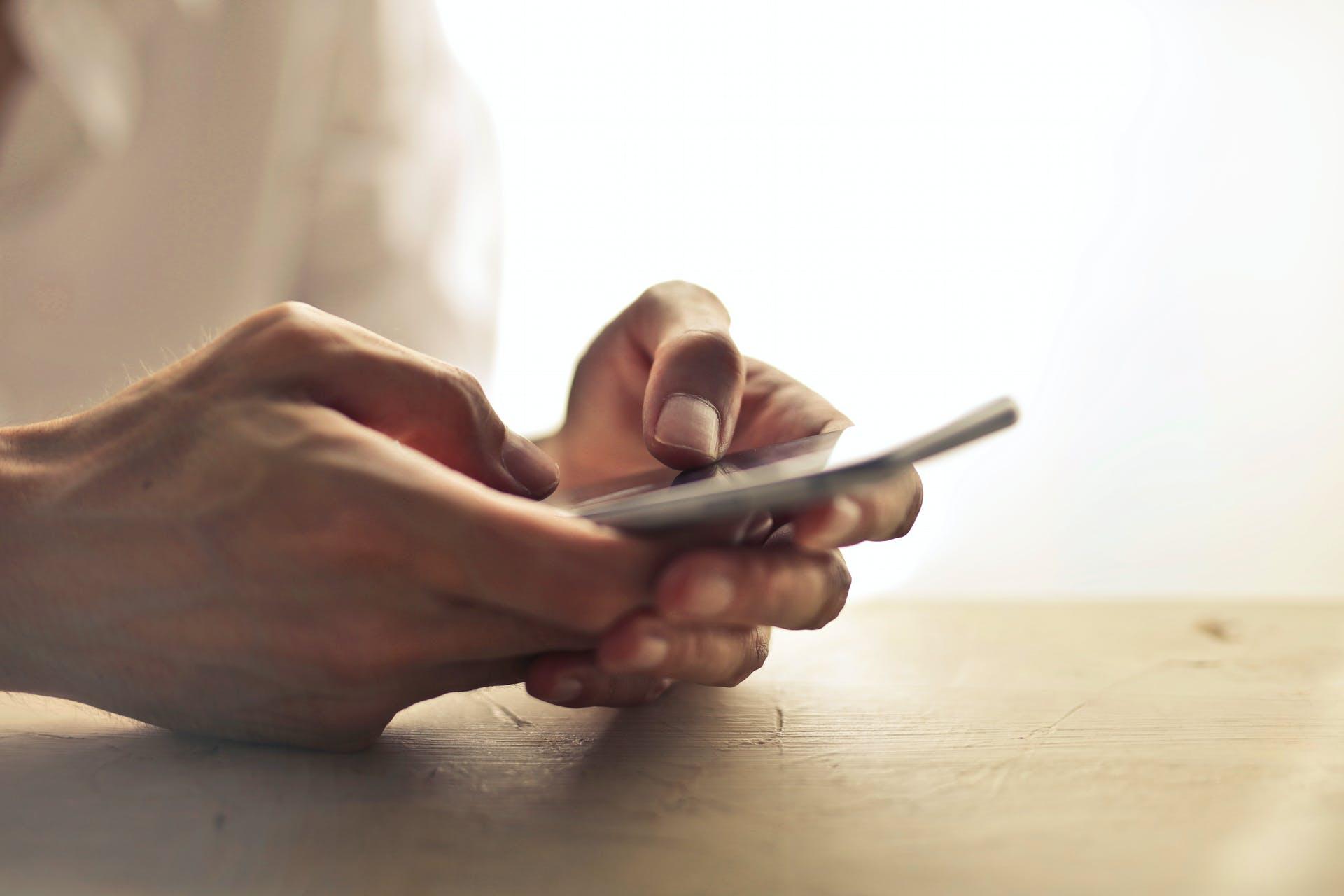 Contact nemen met DBR Persoon die telefoonnummer intypt